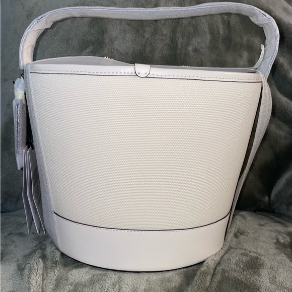 Coach Skeleton Bucket Bag Limited Edition Halloween - Picture 5 of 5